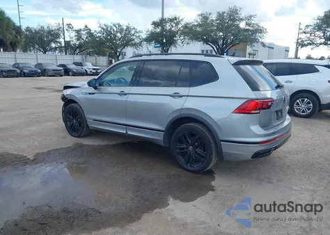 2022 Volkswagen Tiguan 2.0T Se R-Line Black z USA, uszkodzony, nr VIN 3VVCB7AX9NM077922
